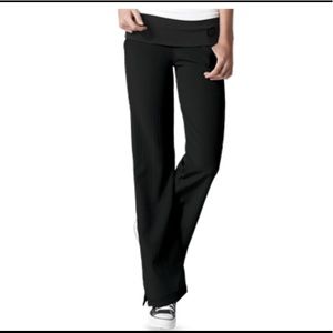 Black four stretch wonder wink scrubs